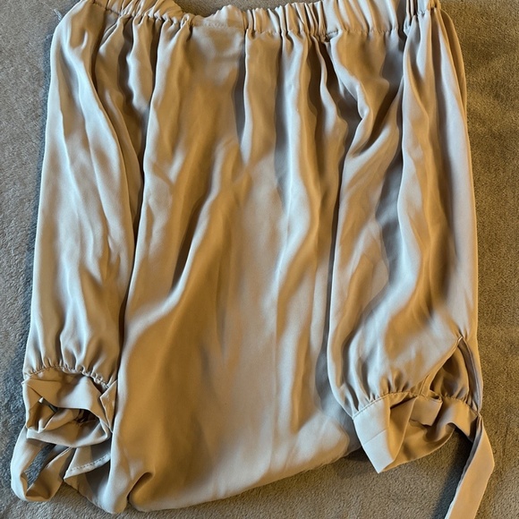 Premise Studio Champagne Off The Shoulder Blouse - Picture 5 of 5